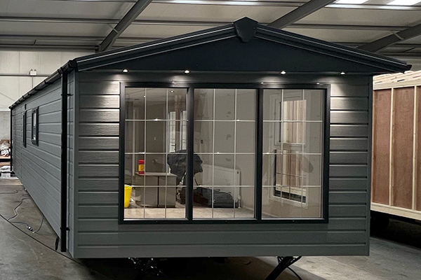 1 bedroom 28ftx12ft img1