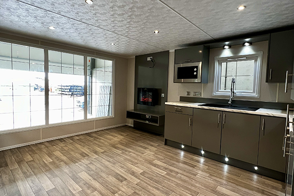 1 bedroom 28ftx12ft img5