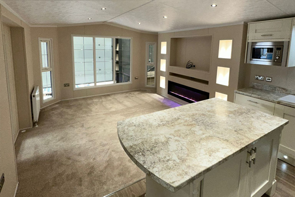 2 bedroom 42ftx13ft img 2