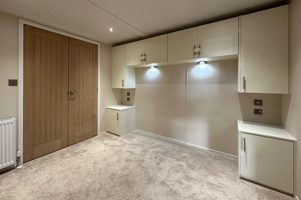 2 bedroom 42ftx13ft img 4