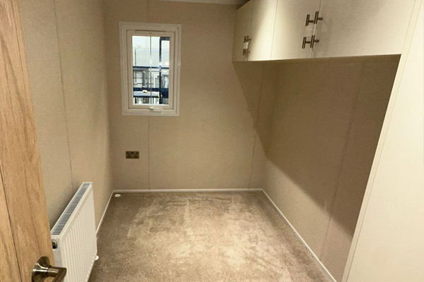 2 bedroom 42ftx13ft img 5